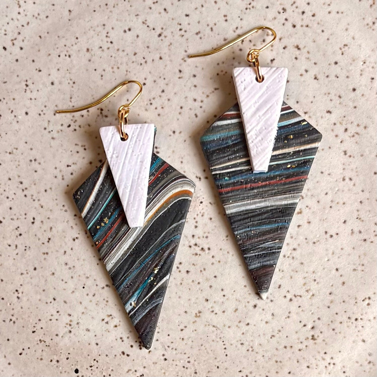 Dangle earrings: black with cream arrows