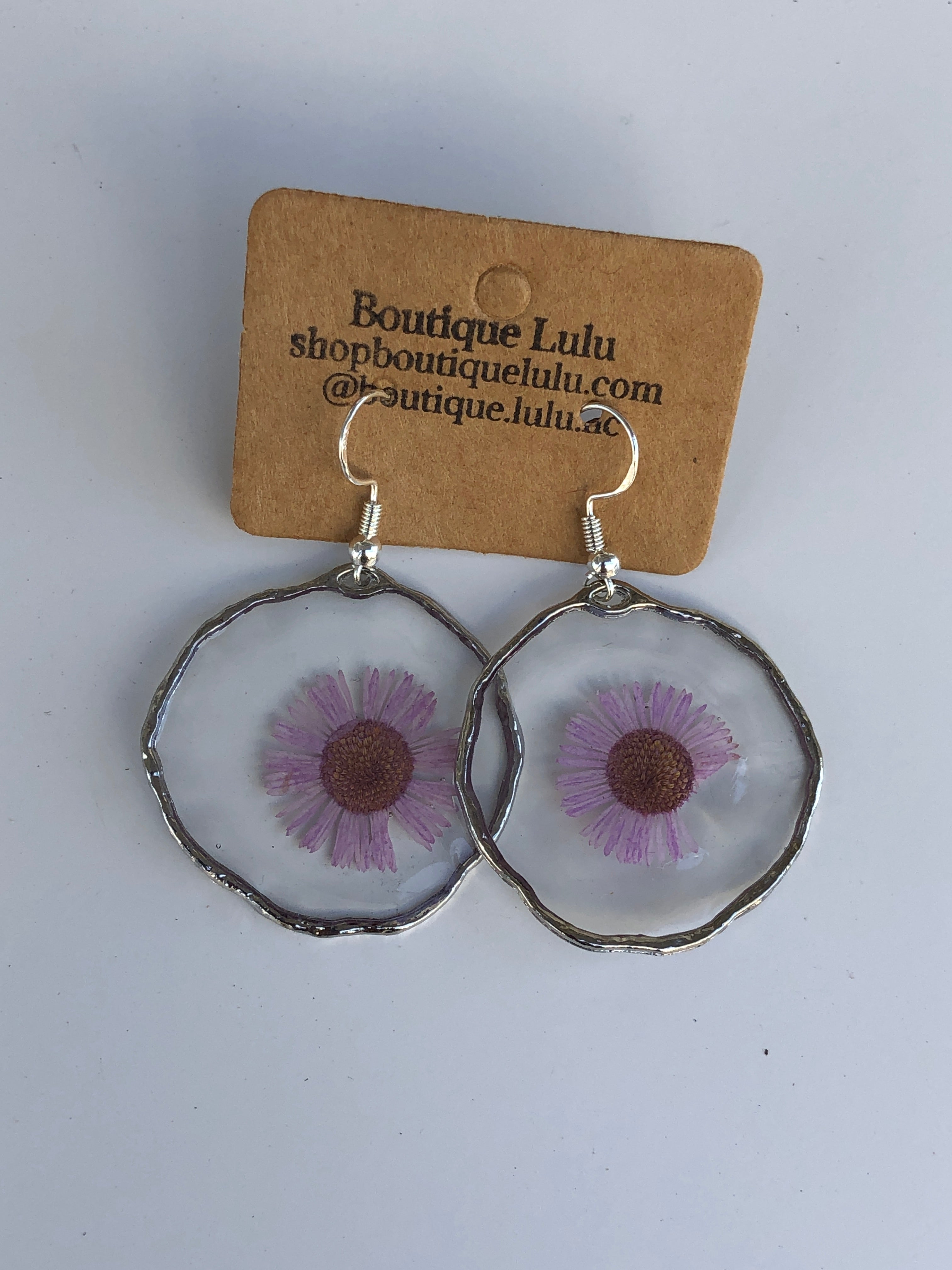 Flower Resin Earrings - medium (Gold or Silver)